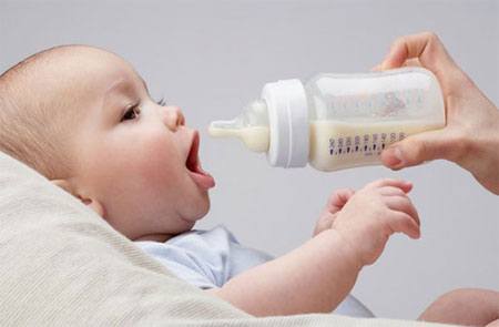 Cách cai sữa mẹ cho bé