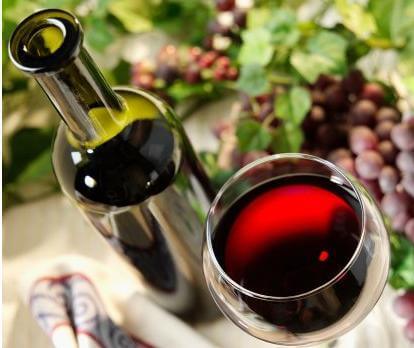 Rượu vang đỏ có lợi cho tim mạch