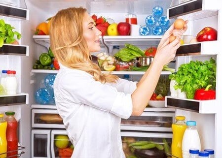 Không nên để nhiều thực phẩm vào trong tủ lạnh